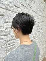 動きのある◎大人フェミニンボブ/襟足すっきり