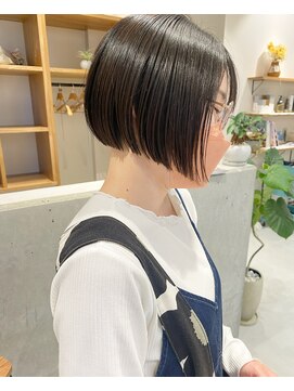 サロンアオ(salon ao) salon ao　前下がりボブ
