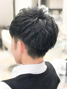 ミーティア バイ クアトロ(Meteor By QUATRO) メンズ 黒髪 ツーブロック