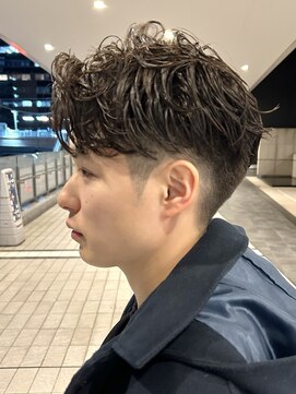 ガーデンヨコハマエスト(GARDEN YOKOHAMA est) ツーブロック ニュアンスパーマ ショート