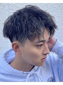 縦落ちツイストスパイラルパーマツーブロックアップバング