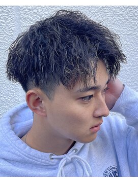 フリーク バーバーショップ 都島店(FREAK BARBER SHOP) 縦落ちツイストスパイラルパーマツーブロックアップバング