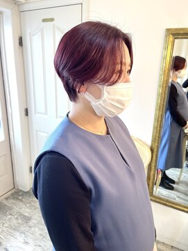 ティアナ(Tiana) 丸みマッシュショート&ピンクブラウン