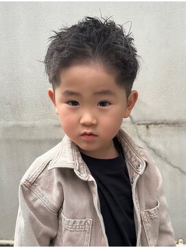 グラッシー(GLASSY) スペインカール/スパイキーショート/フェザーパーマ/キッズ☆