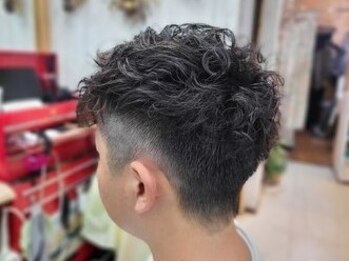 ナモナキ小さな美容室(namonaki小さな美容室)の写真/【平日22時まで受付◎】経験豊富なオーナーが、髪質を生かしたトレンド×似合わせスタイルをご提案♪