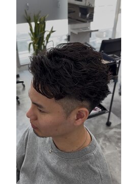 オム ブランシェ(HOMME BLANCHE’) 【Ryo】カルマフェザーパーマ