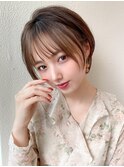 ホワイトグレージュショートボブ30代40代50代ひし形シルエット