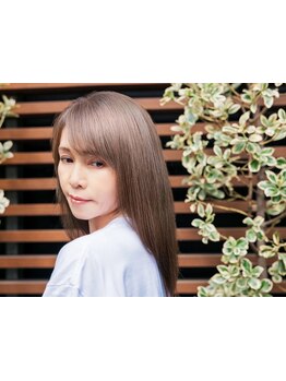 白髪が気になる大人女性に!イノアカラーがおすすめ!髪の負担を最小限に[白髪染め/白髪ぼかし/イノアカラー]