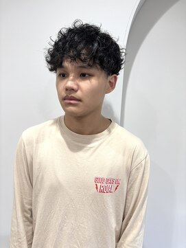 ルッツ(Lutz) スペインカール風パーマ