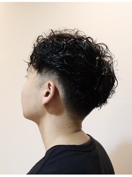 フェードカット×スパイラルパーマ