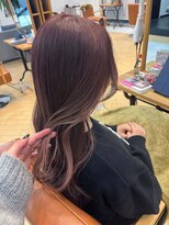 ユニ バイ マグ 長野店(Uni.by Mag)&nbsp;"ちらっと大人可愛い"インナカラー イヤリングカラー