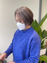 ジービージー(GBG)&nbsp;くびれショートボブ40代50代グレイカラー白髪染め白髪ぼかし