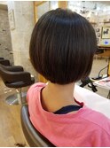 ティーンズ・ガーリー前下がりボブ