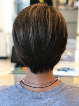 ミーティア バイ クアトロ(Meteor By QUATRO) ハイライトたっぷりカラー