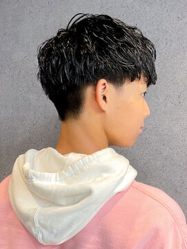 フジヤマバーバーショップ アジト(FUJIYAMA BARBER SHOP ajito) マッシュナチュラル刈り上げ【田中美旺】b923