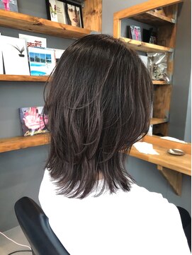 パム 恵比寿(PAM.) ミディアムレイヤースタイル【PAM.恵比寿】