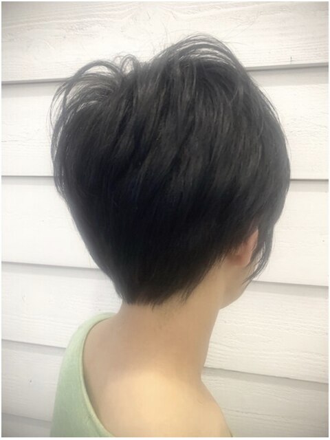 《New-Line 代表YUTAKA》刈り上げショート 髪質改善