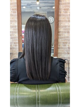 モーネ(Mone) 髪質改善縮毛矯正でサラツヤロングに