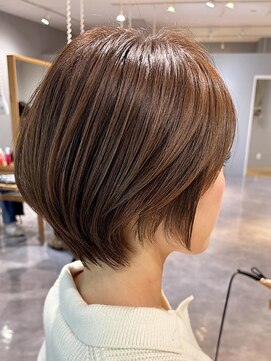 ジアン バイ ミルボン 西宮ガーデンズプラス(GIEN by milbon) ショートレイヤー/似合わせカット/山城 茂稔