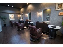 メンズグルーミングスパアンブレラ(MEN’S GROOMING SPA umbrella)の雰囲気(男性専用スペースで落ち着く空間/理容室/バーバー/barber)