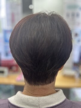 サロン ド シマ グラデーションハイレイヤーボブ