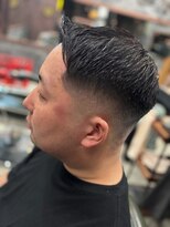 フォーコーナーズカットショップスリーセント 栄(FourCornersCutShop 3/cent)&nbsp;フェードショート