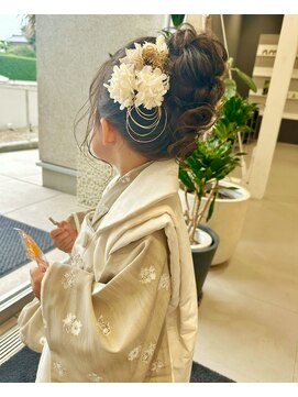 ゴットラトゥール(GOTTO LATOUR) 七五三ヘアアレンジ/お団子セット/子供ヘアアレンジ