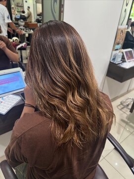 クロップ エス 茅ヶ崎本店(crop es) バレイヤージュ風カラー