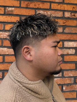 スキンフェード×ツイスパメッシュ