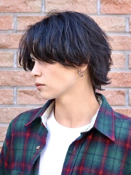 エース(ACES) フェザーパーマ毛流れセンターパートウルフ