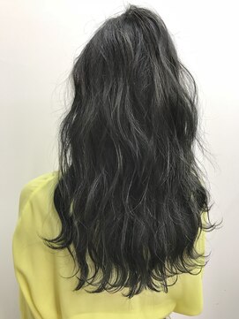 キューズ クラブ(cuz KLUB) 【cuzKLUB】ハイライト カーキグレイ×ロング