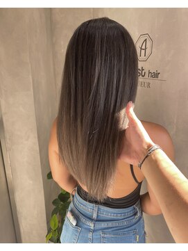 オーストヘアー リュウール(Aust hair Lueur) グレージュグラデーション