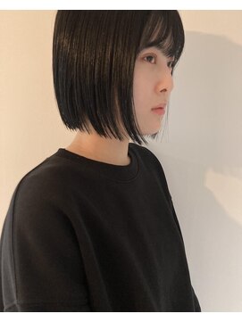 キコエル 三軒茶屋(kikoeru) 前髪ぷつっとボブ