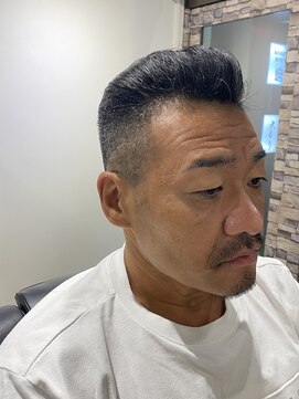 40代50代男性流行髪型東京バーバー日本橋フェードオールバック L ドルクス 日本橋 Dorcus のヘアカタログ ホットペッパービューティー