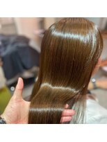 ナンバー ユアイロ 川崎(N° uairo)&nbsp;大人かわいいエギョモリ ミルクティーブラウン ひし形シルエット