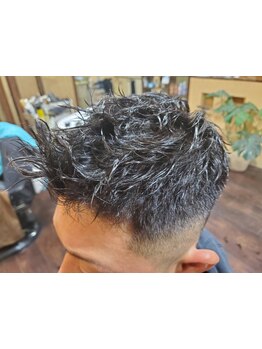 【吉田駅10分】巧みなカット技術で幅広いシーンにキマるスタイルをご提案！当日予約もOKで通いやすさ◎