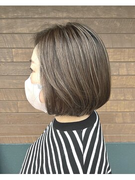 インヤン(YINYAN) ボブと細かいハイライト