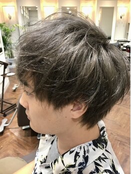 ヘアセッション(hair Session)の写真/お客様のライフスタイルに合わせたスタイルを提供！経験豊富なスタイリストが髪質やクセを見極めカット！