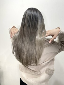 モノリス(monolith) バレイヤージュ