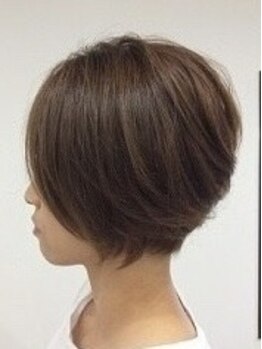 ポレポレ(pore pore)の写真/コンプレックスをフェイスラインで変える!前髪&顔周りをコントロールする小顔魅せカットに大人女性が魅了♪