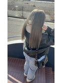 オリーブベージュ