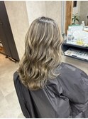 バレイヤージュ、ハイライト、レイヤーロング、グレーベージュ