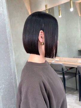 アリュア(Allure) 大人ボブ/切りっぱなしボブ／ボブ