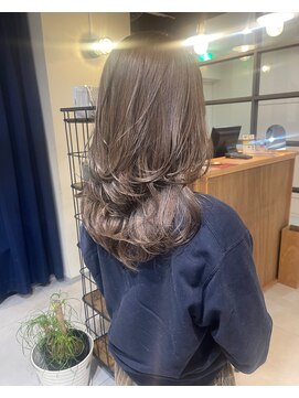 ニール(Neale.) ふわふわレイヤーカット01.26大人ガーリー