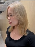 ホワイトブロンド×ミディアムレイヤー