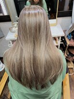 ロックス ヘアー ギャラリー(Rocks hair gallery)&nbsp;白髪ぼかしハイライト×透明感ベージュ