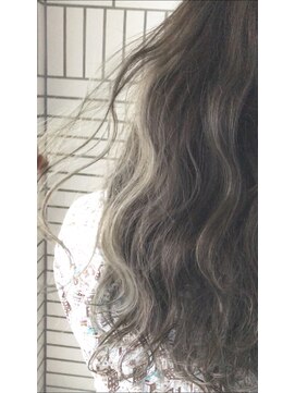 ラフ 原宿(L.a.a.g.f harajuku) 細めハイライト グレージュ@原宿