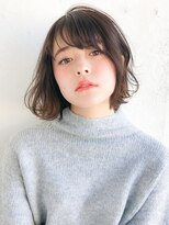 ルティア(Lutia) 暗めボブで大人可愛い