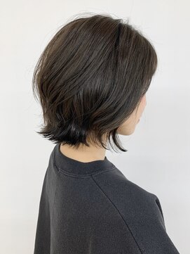 クオリス 上板橋店(QUALIS) 外ハネボブ/オリーブベージュアッシュ/レイヤーカット20代30代