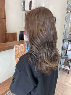 ヘアメイク シュシュ(Hair make chou chou) 透明感アッシュブラウン